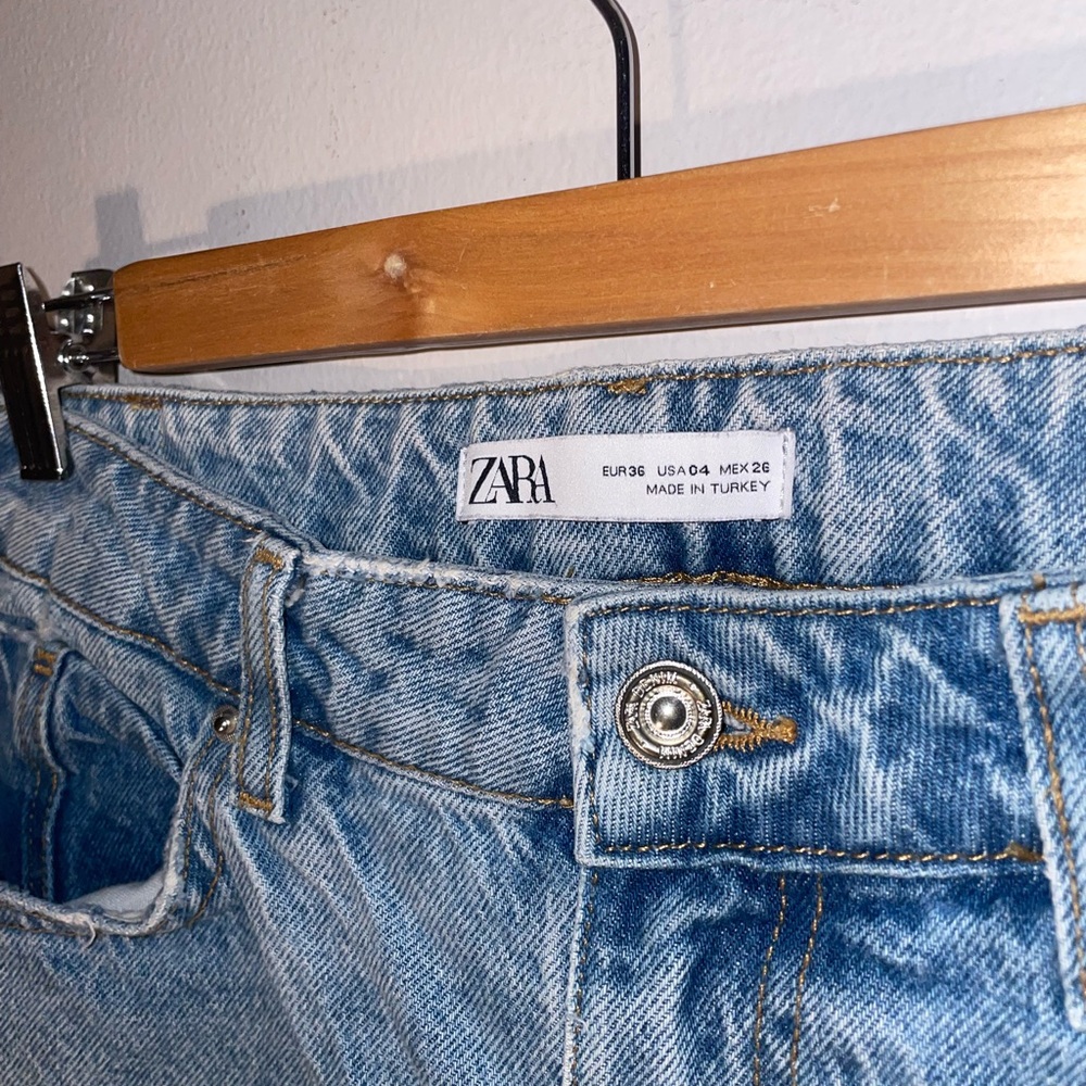 Zara - Picture 3 of 11